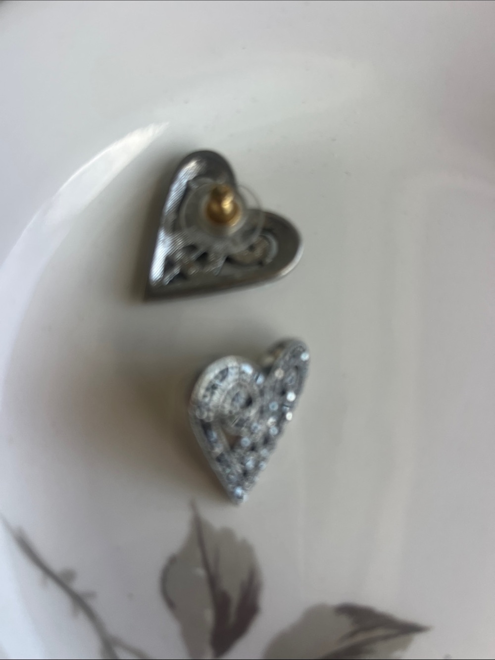 Vintage heart shaped stud earrings 925 with marcasite stones. 1" - Picture 4 of 6